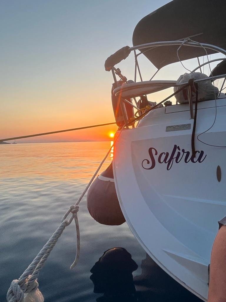 Explora las islas Espóradas en una crociera de 10 días.