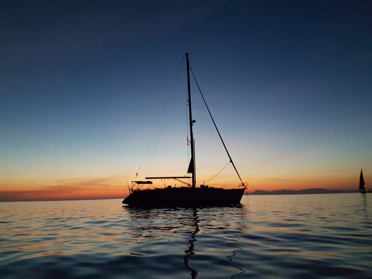 Cruise in barca a vela e immersioni a Ibiza e Formentera con 10 immersioni