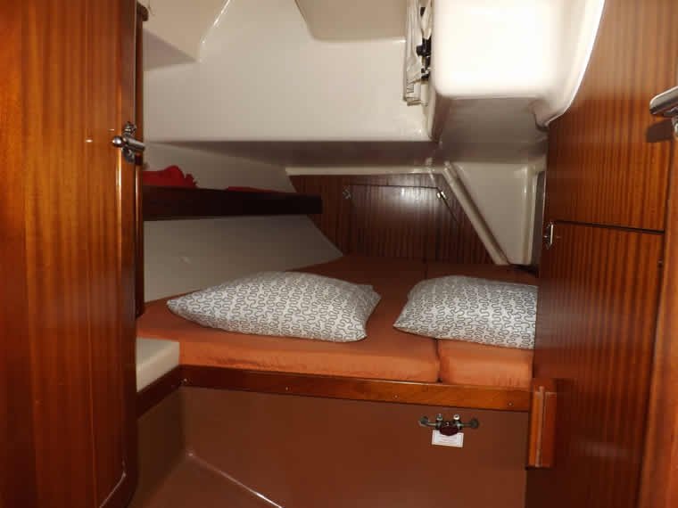 Sailboat - Bavaria Yachts - 12 people