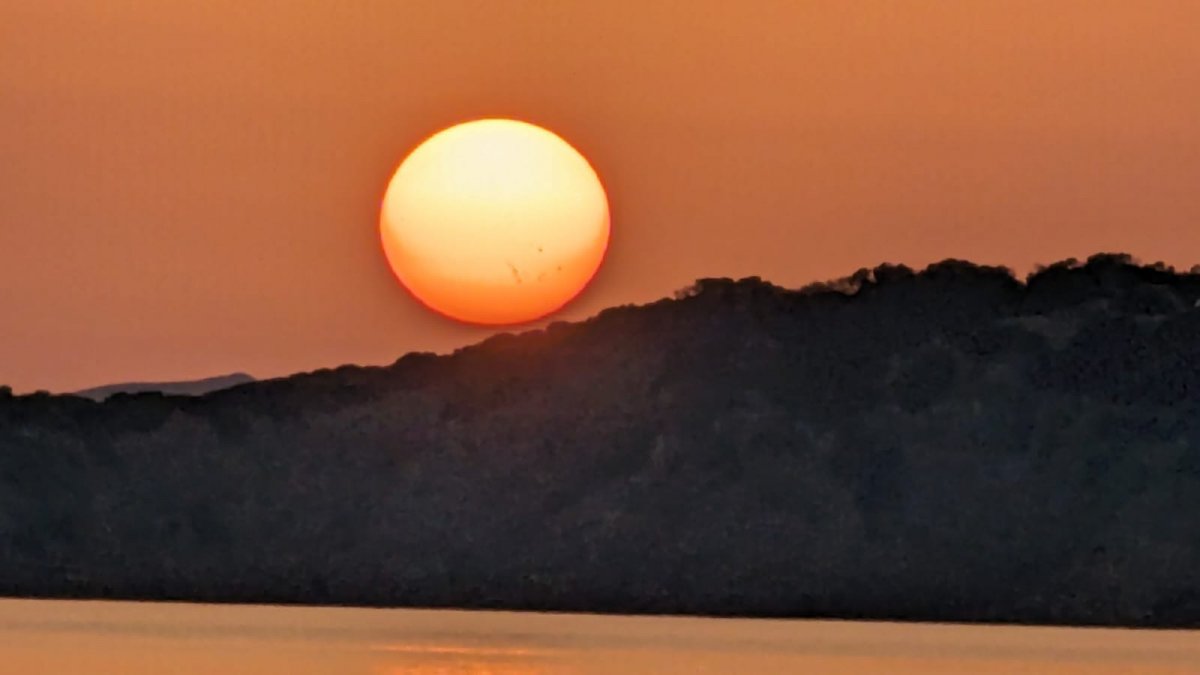 Barche a vela nella costa sarda
