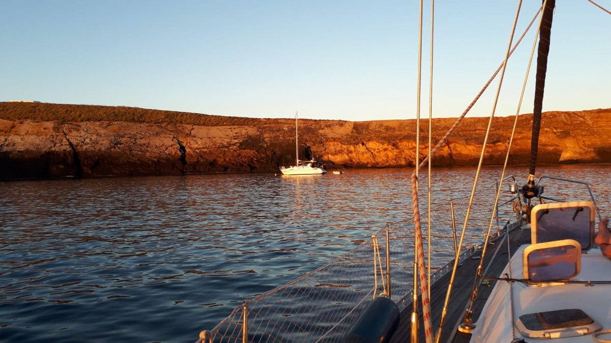 Genießen Sie das Segeln im Mittelmeer