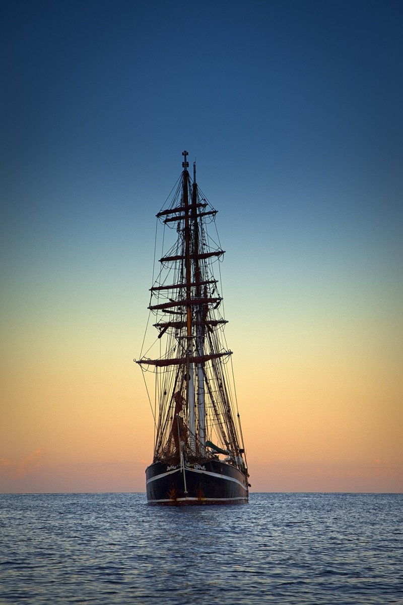 Scandinavian metropolises boat trip