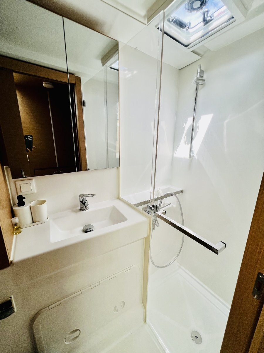 Entrena tu vela en un catamarán cerca de Valencia o Denia