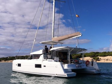 Travesía en catamarán por el Atlántico andaluz: Huelva y el Guadiana