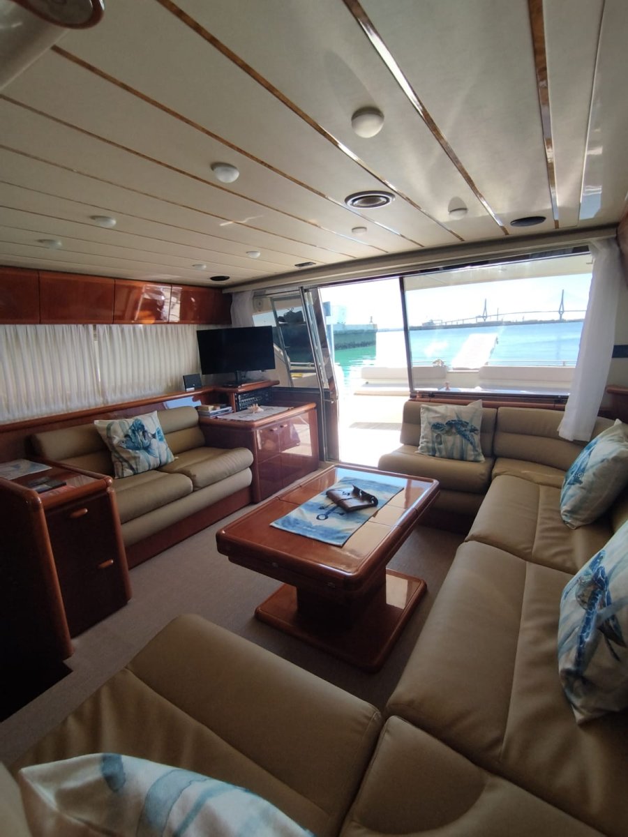 Explore the Bay of Cadiz with an exciting boat tour