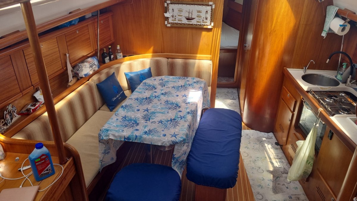 Descubre la belleza natural de las islas Egadi en un viaje en barco