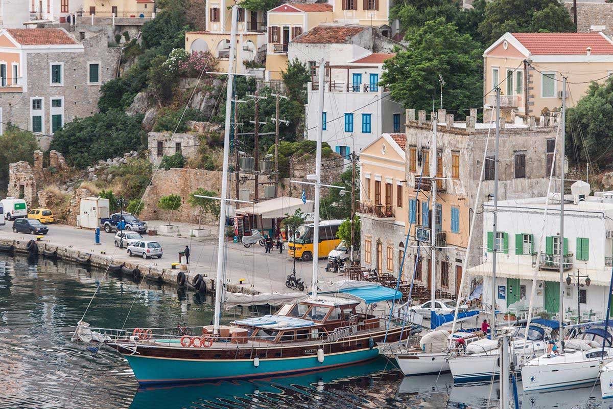 Relaxation Yacht Cabin Charter from Corfu to Zante