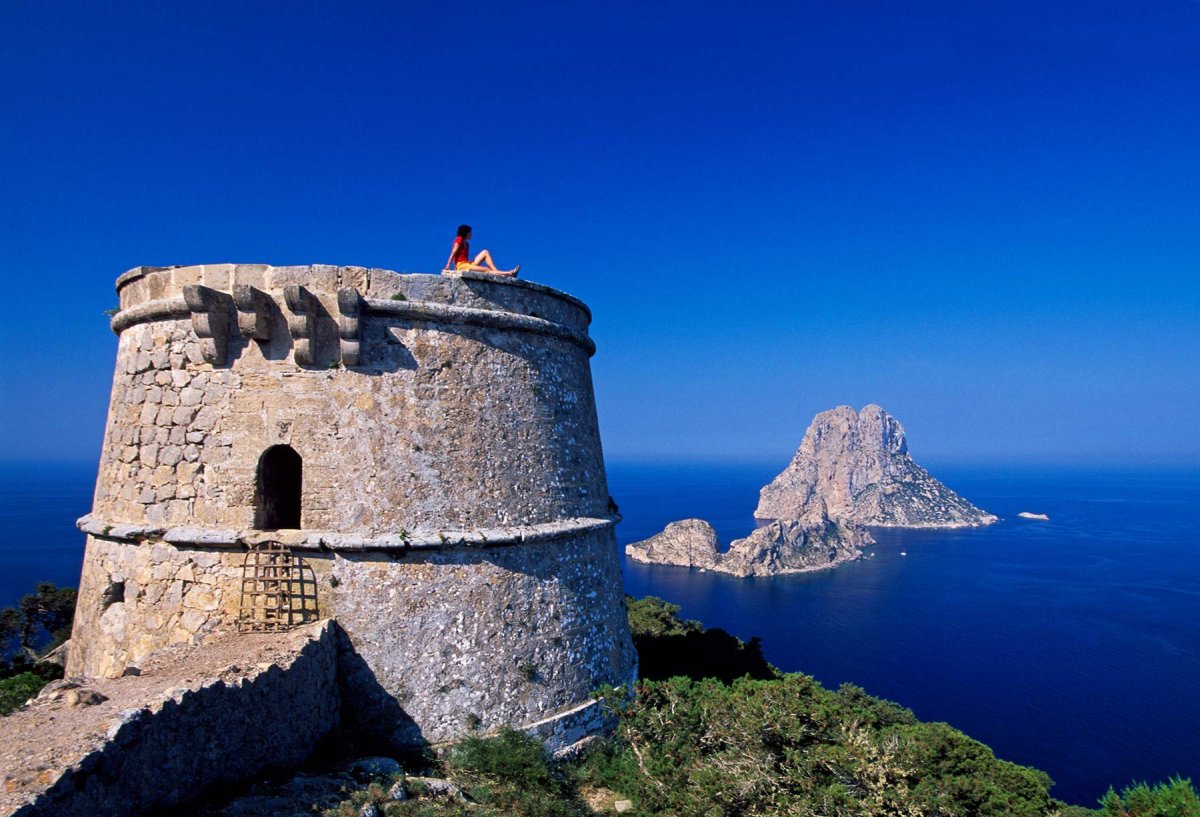 Un viaje de ensueño en velero por las aguas cristalinas de Ibiza y Formentera