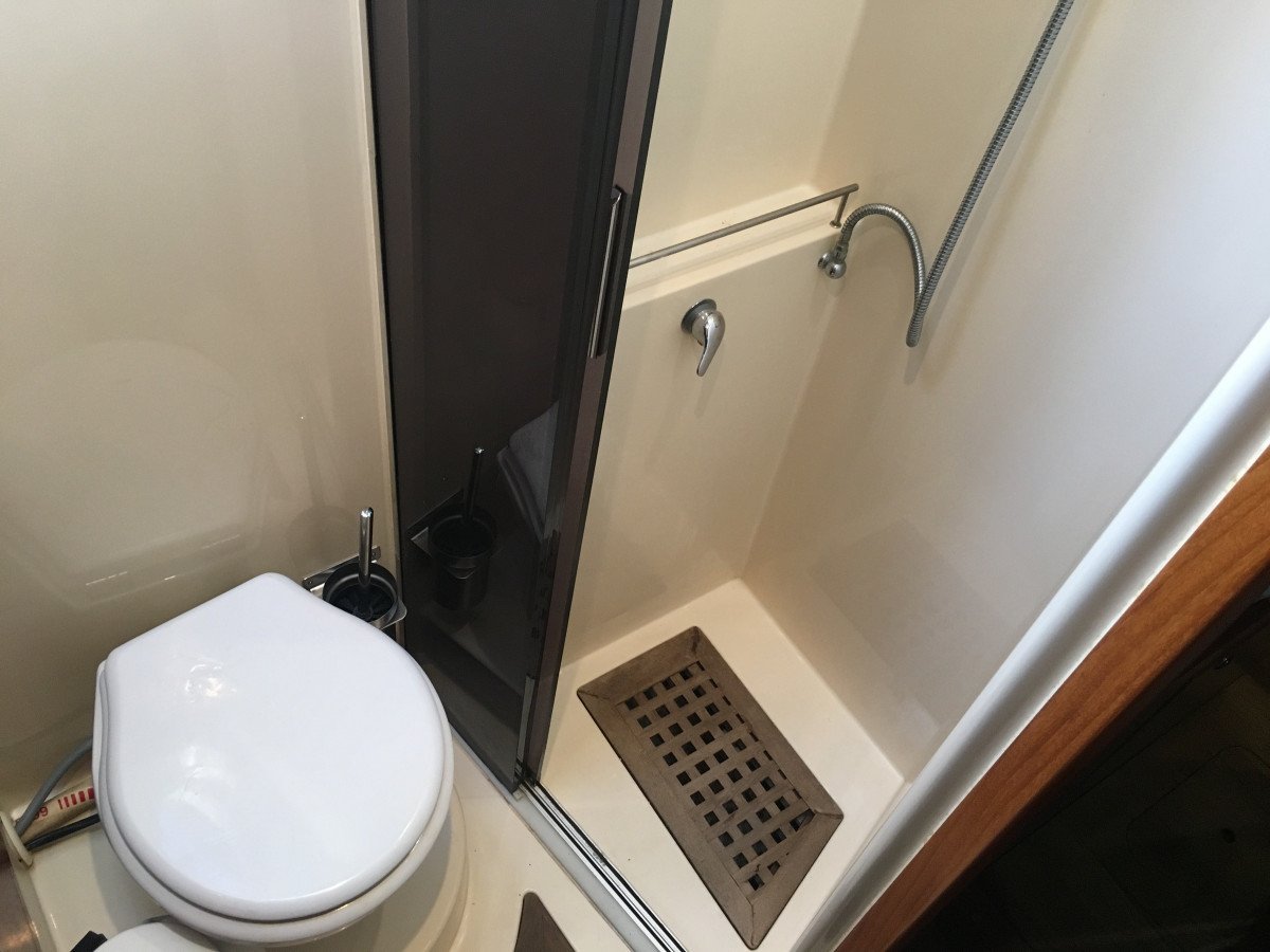 Velero - Elan Marine - 4 cabinas