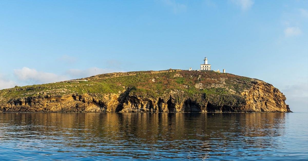 Sail training in Columbretes Islands