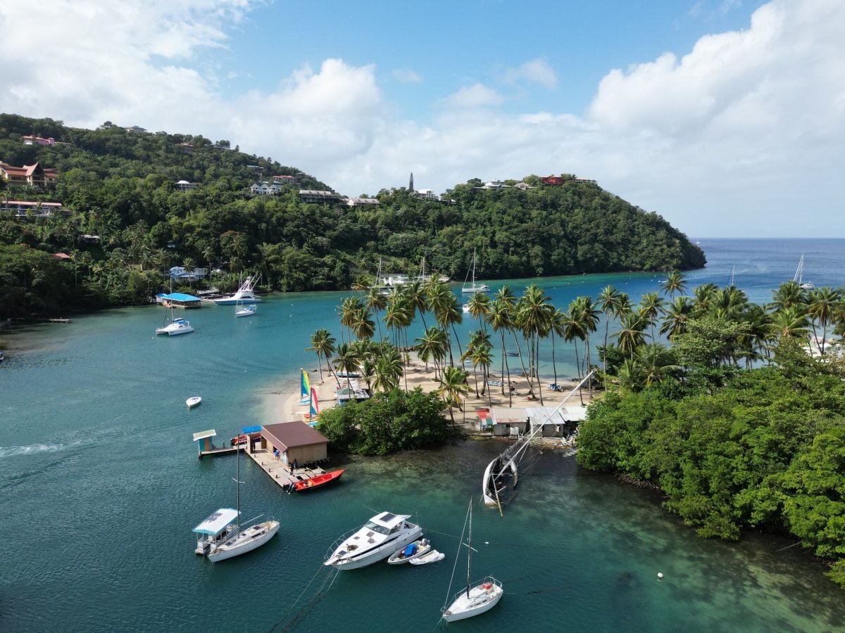A boating trip in the beautiful island bay