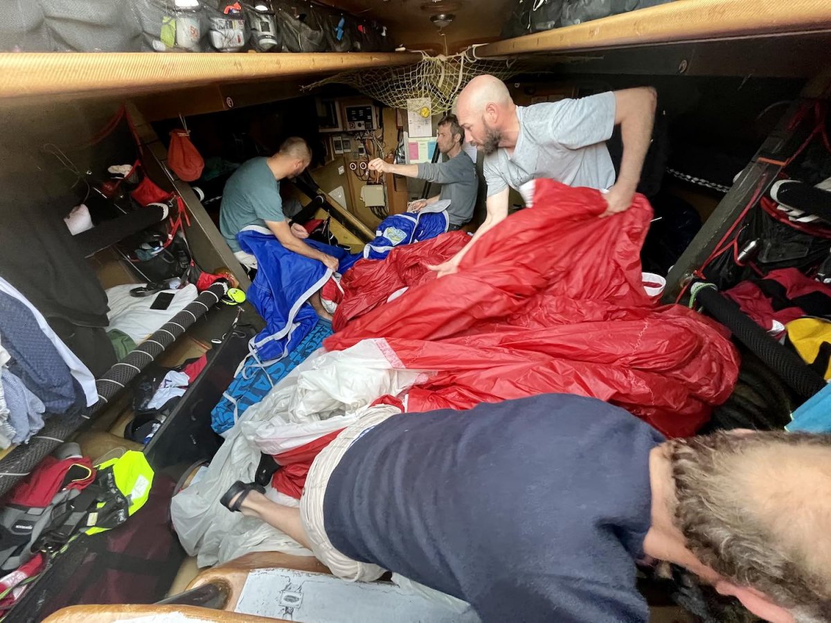 Kreuzfahrtreise über den Atlantik auf einem Volvo 60: Lorient-Kanarische Inseln-Karibik