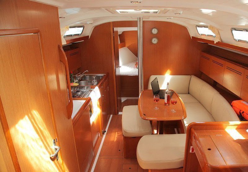 Bénéteau - 3 cabinas