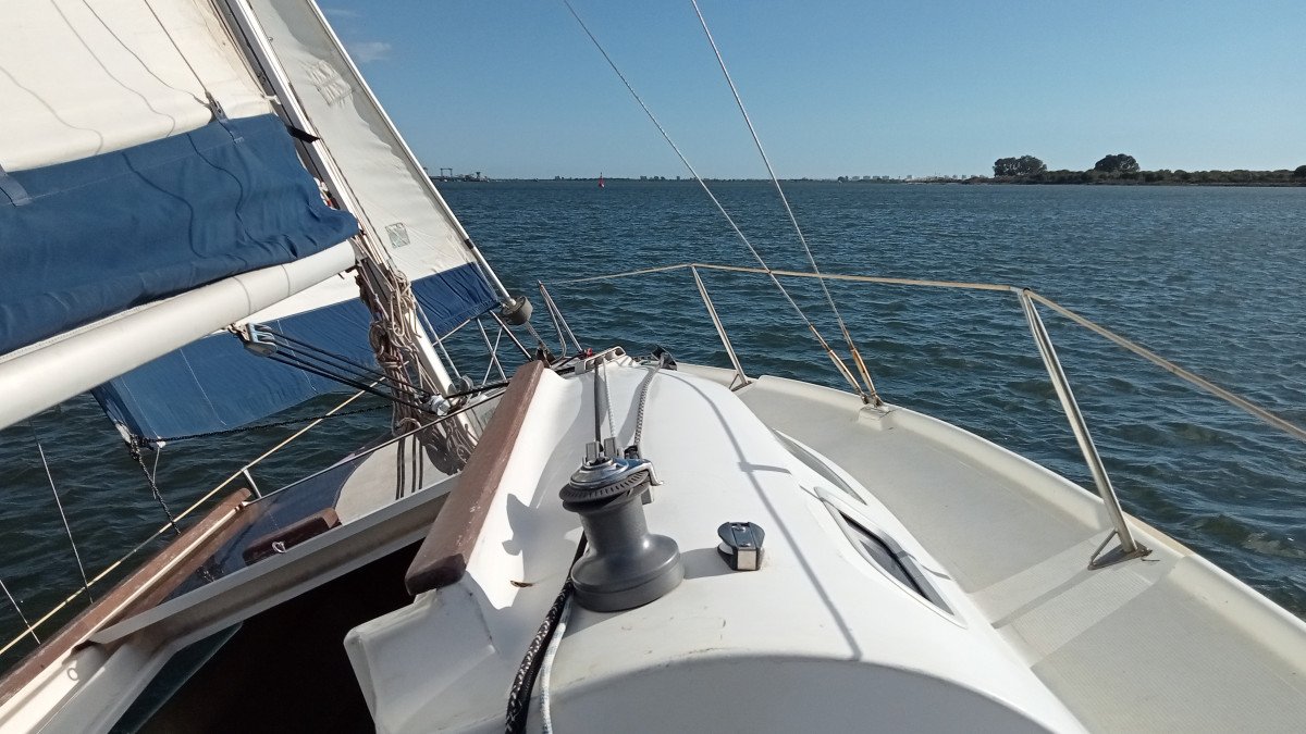 Entdecken Sie die Mündung von Huelva mit dem Segelboot