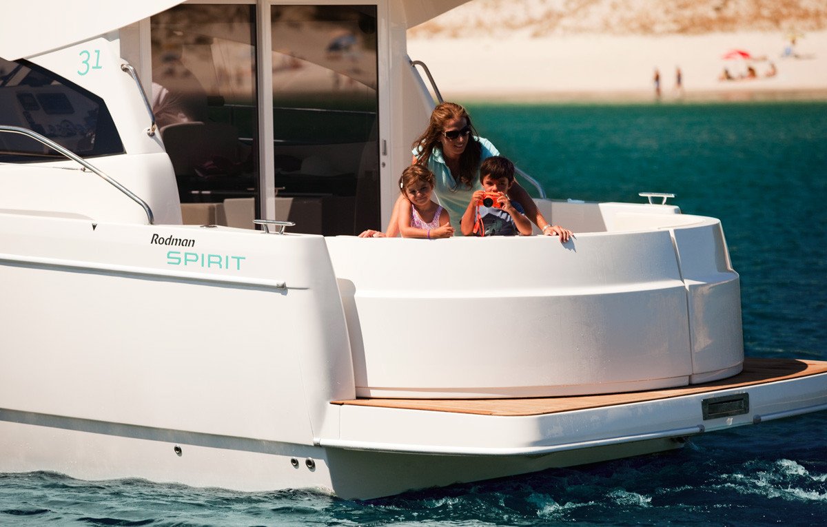 Discover the hidden beauty of Cabo de Gata on a full-day cruise