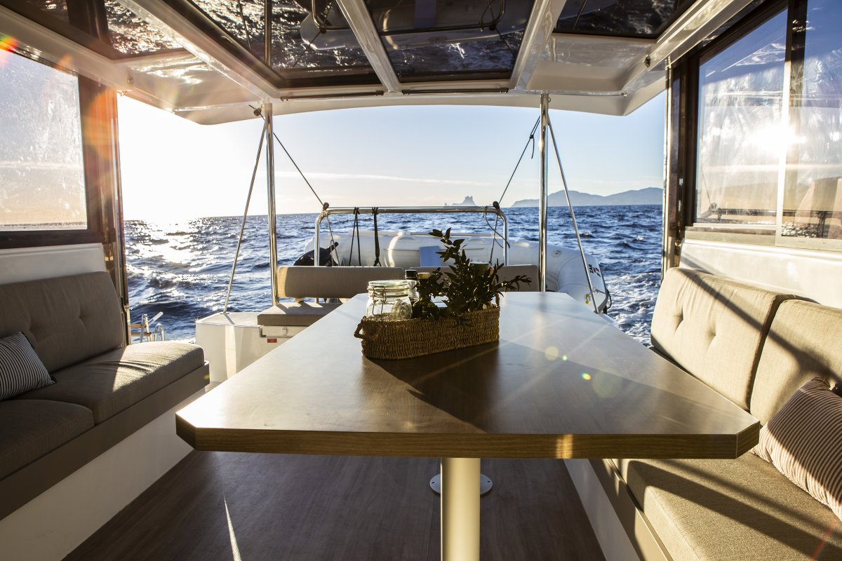 Bali - 12.4 {{i18n.meters}}