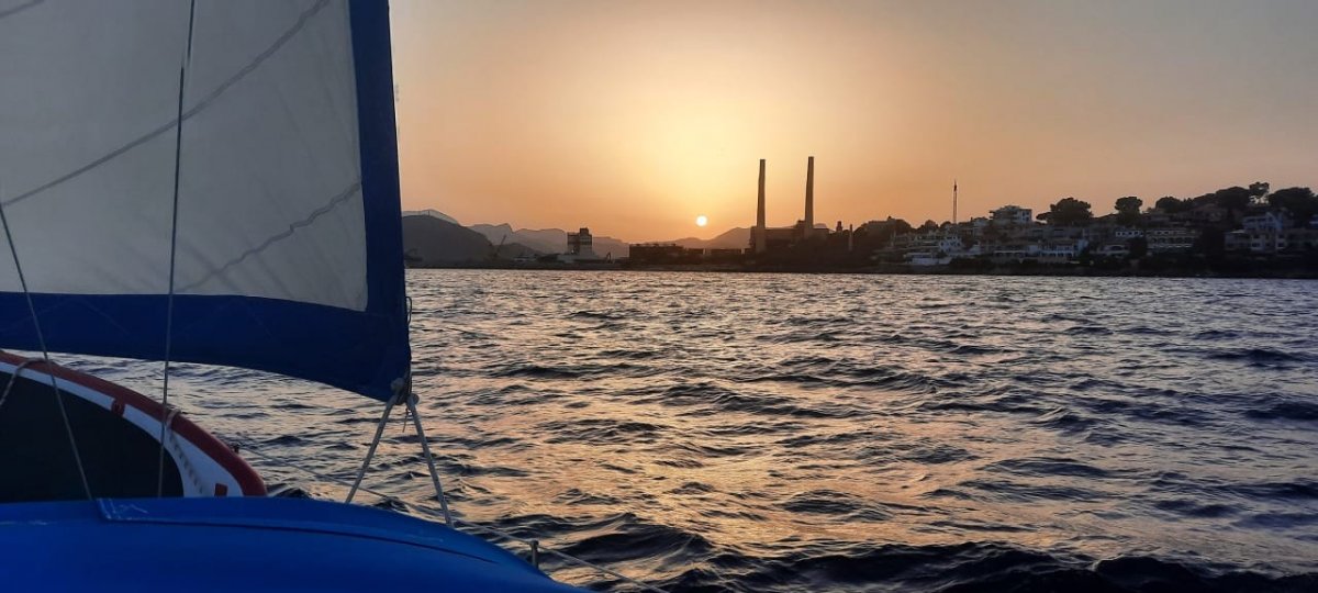 Esplora la costa di Menorca con la nostra crociera di un giorno