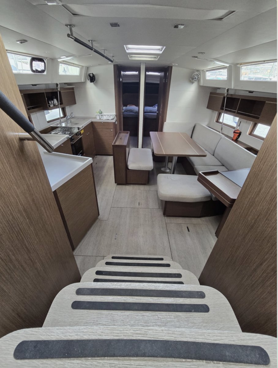 Sailboat - Bénéteau - 4 baths