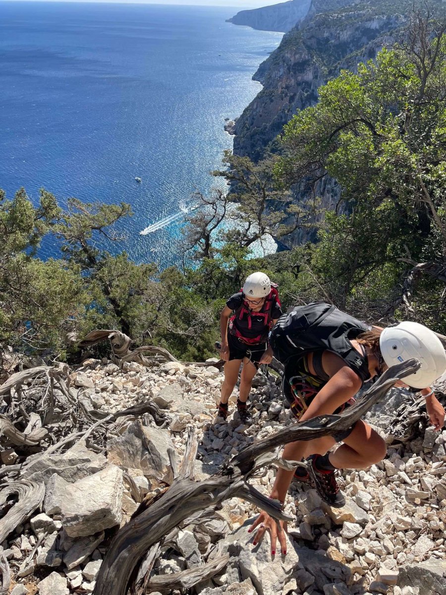 Abenteuer in Sardinien: Segeln & Trekking im Selvaggio Blu