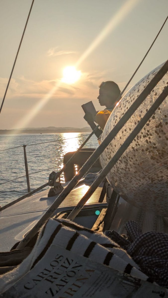 Segeltörn entlang der Küste von Menorca