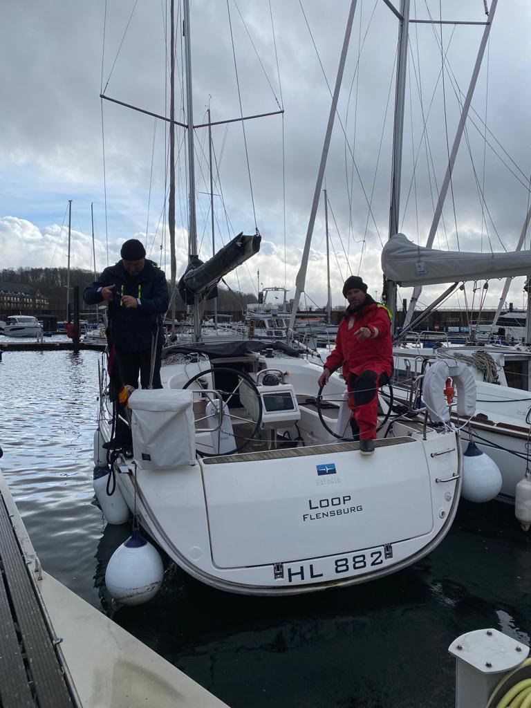 Curso de habilidades marinas en el puerto