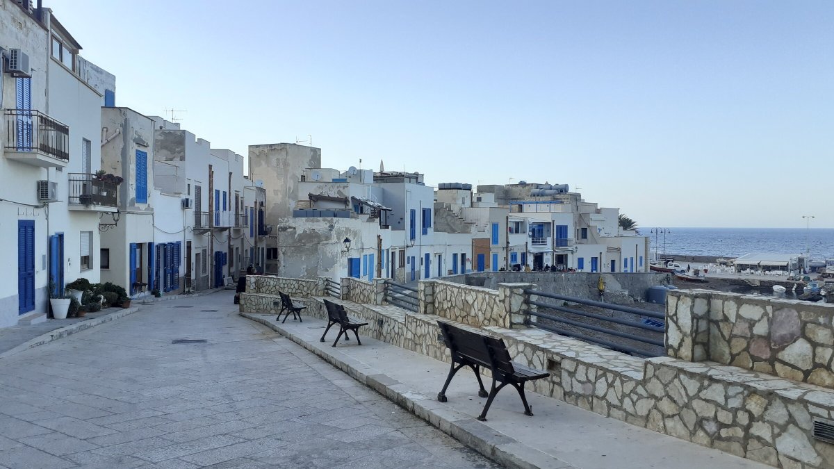 Viaggio in catamarano di lusso attraverso la Sicilia e le isole Egadi da Trapani