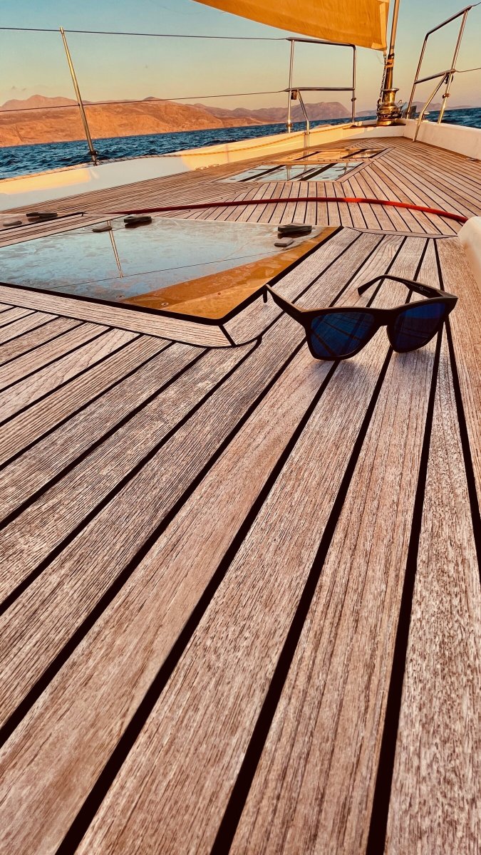 L'avventura di navigare su uno yacht premium da Gibilterra alle Canarie