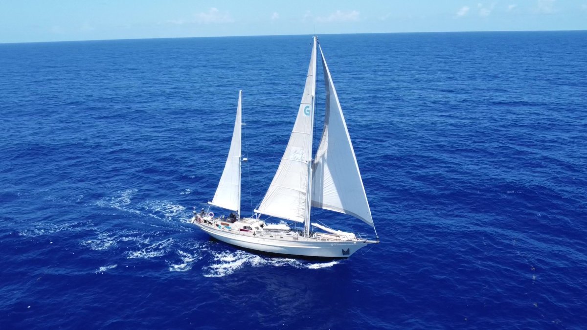 Sailing experience from Baiona to Azores