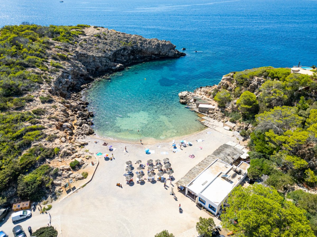 Navega en un catamarán por Ibiza y Formentera