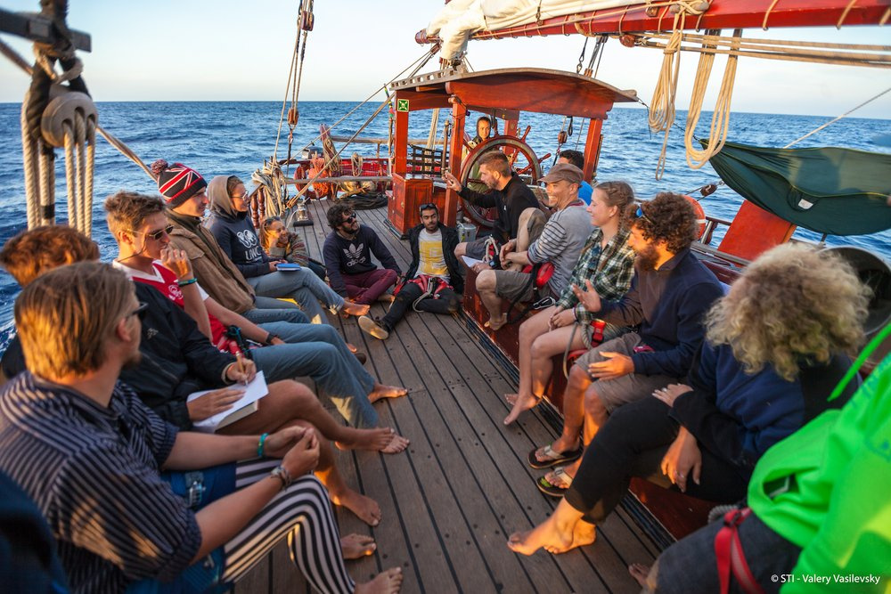 sailboat trips gijon