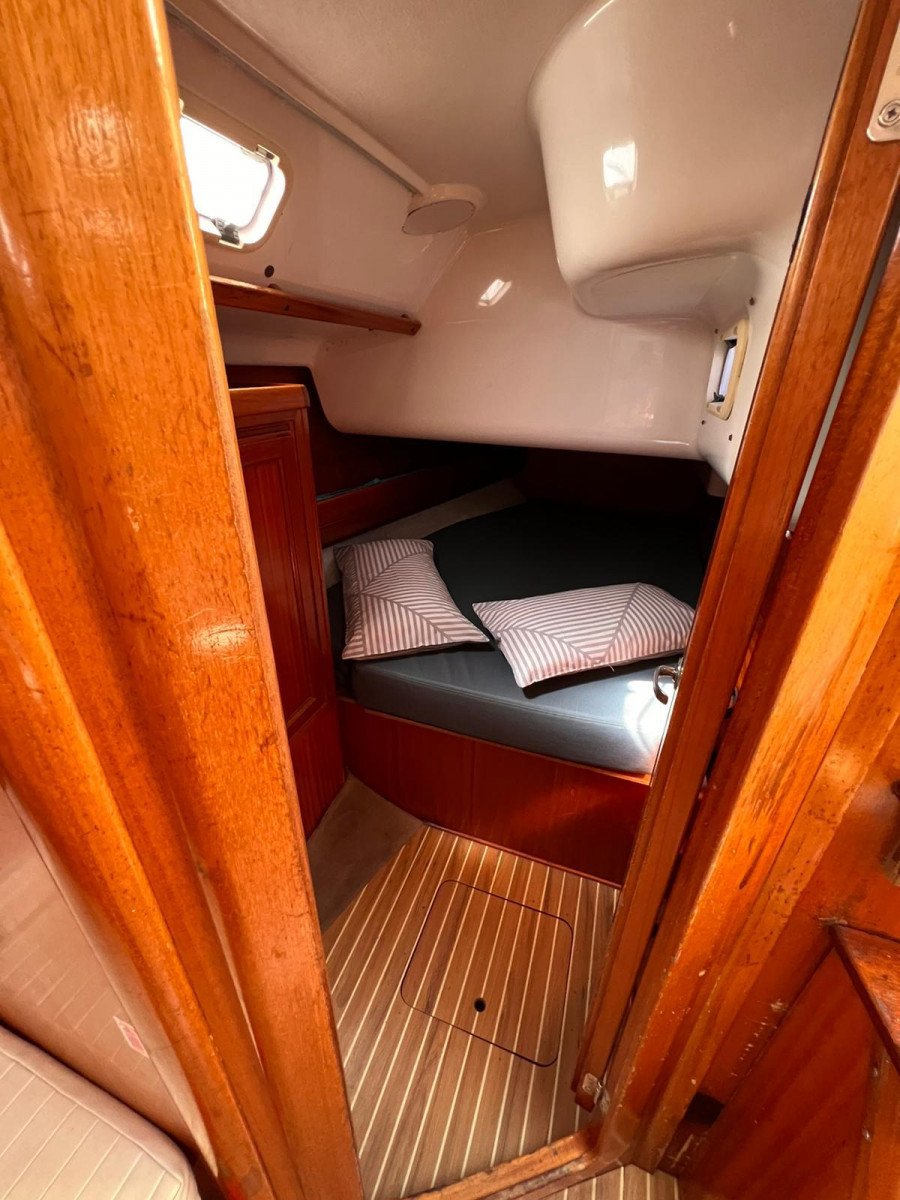 Dufour Yachts - 12 people