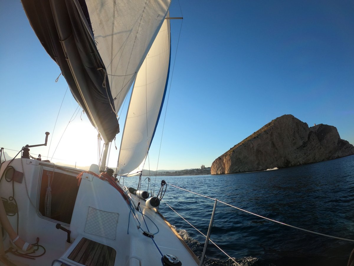 Sailboat - Bénéteau - 9 meters