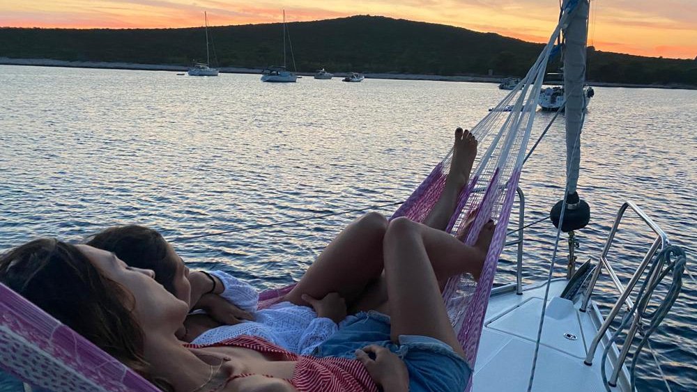 Naviga nelle acque cristalline della Croazia in un viaggio a vela da Rimini