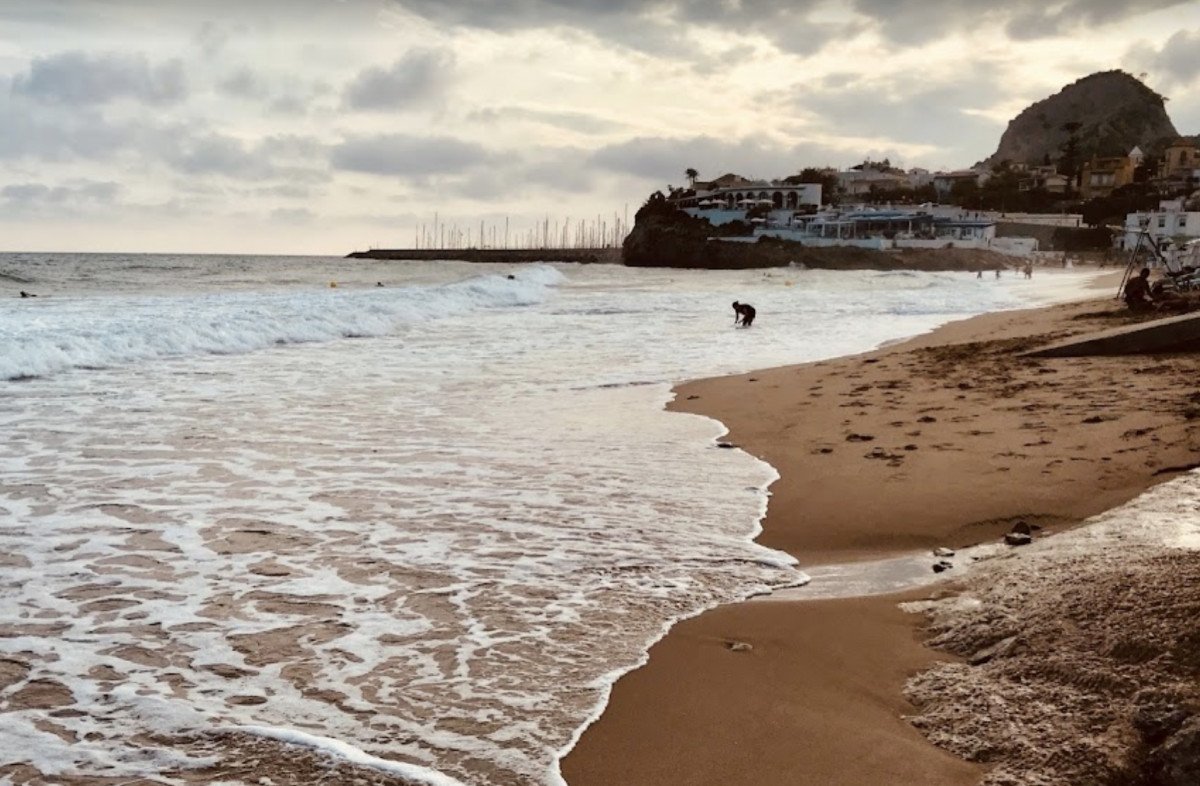 Genießen Sie den Blick auf das Meer