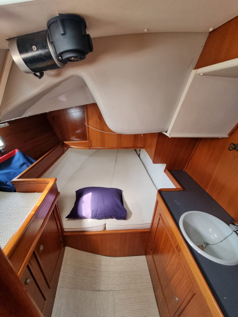 Jeanneau - 8 {{i18n.capacity}}