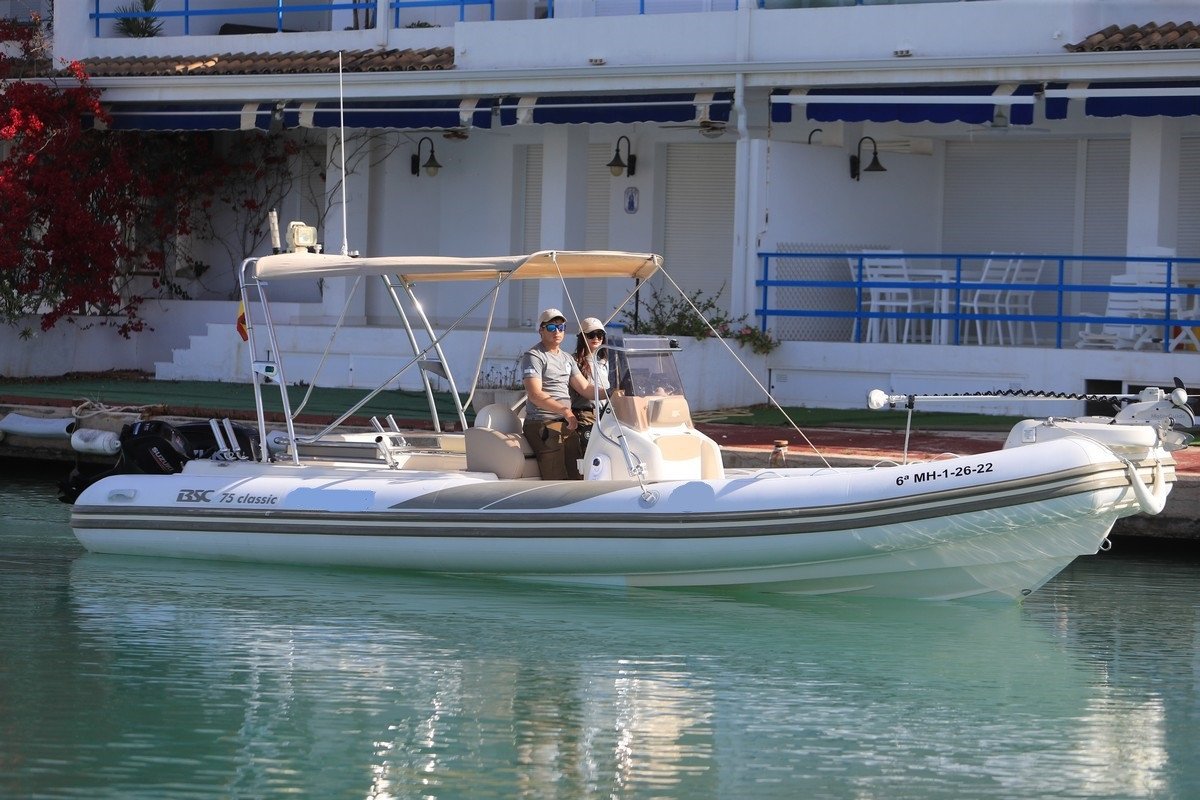 BSC-Colzani---8-personas
