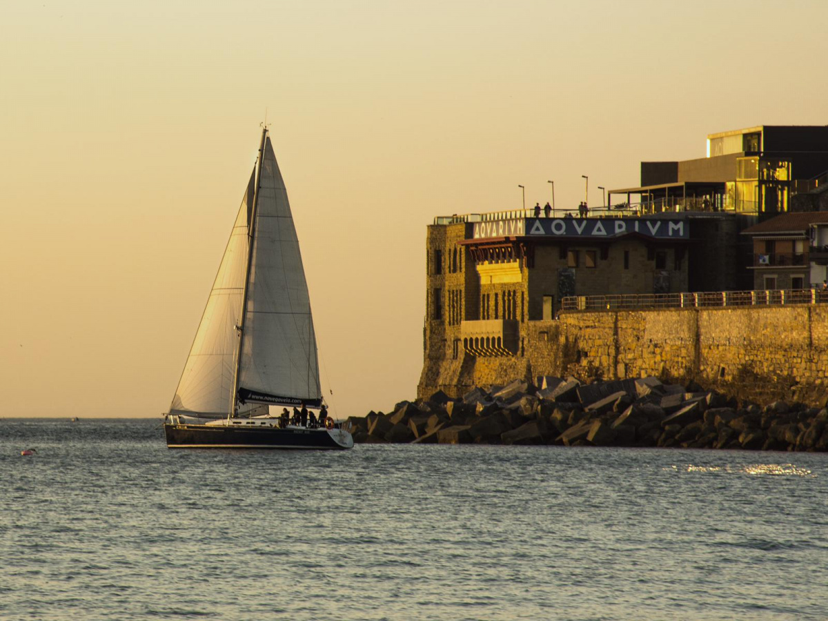 Explore the Cantabrian Sea with our Master Sailing Class in San Sebastian