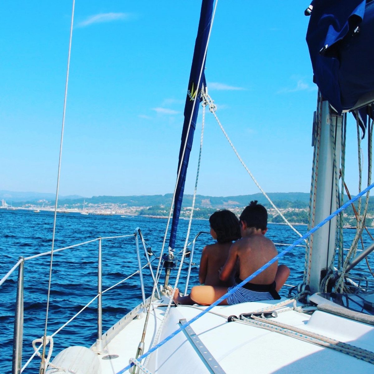 Learning to Sail in the Ría de Pontevedra