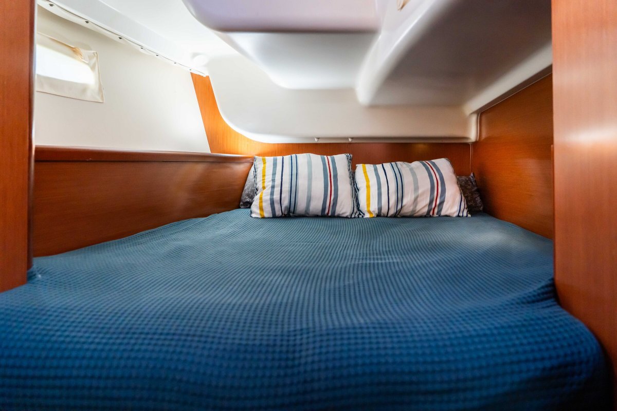 Sailboat - Bénéteau - 3 cabins