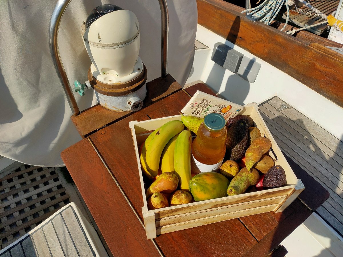 Boat trip to capture the marine landscape