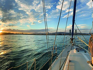 Set sail for the Vida Music Festival aboard a sailboat from Barcelona