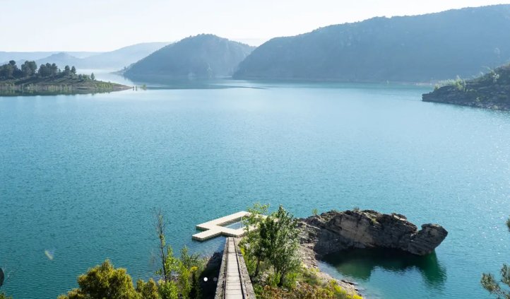 Aprender autonomía en vela ligera en el embalse del Burguillo