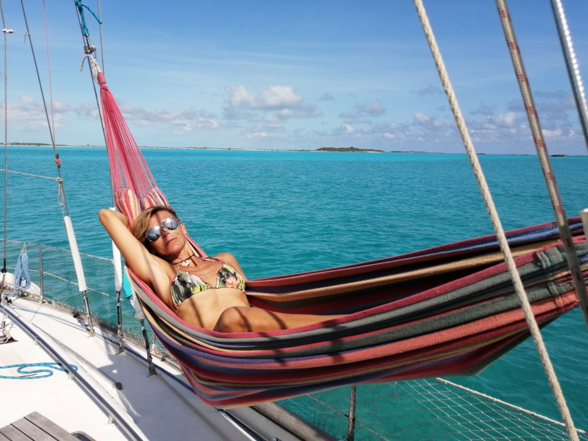Disfruta de la belleza de San Blas en un barco de vela