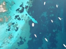 Entdecken Sie die verborgenen Schätze Sardiniens und Korsikas unter Segeln