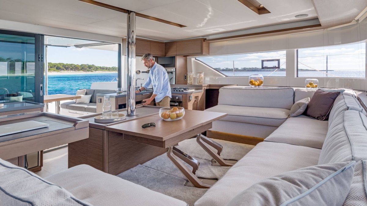 Catamaran - Lagoon - 5 cabins