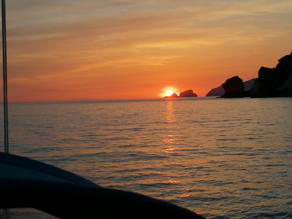 Giro in barca a vela per le isole di Ibiza e Formentera