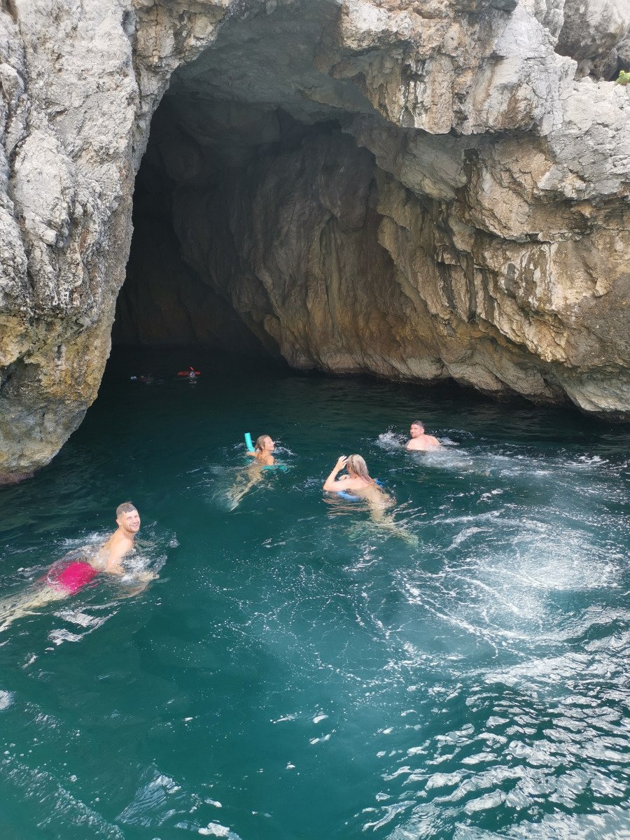 Enjoy the Beauty of Capri Coastline