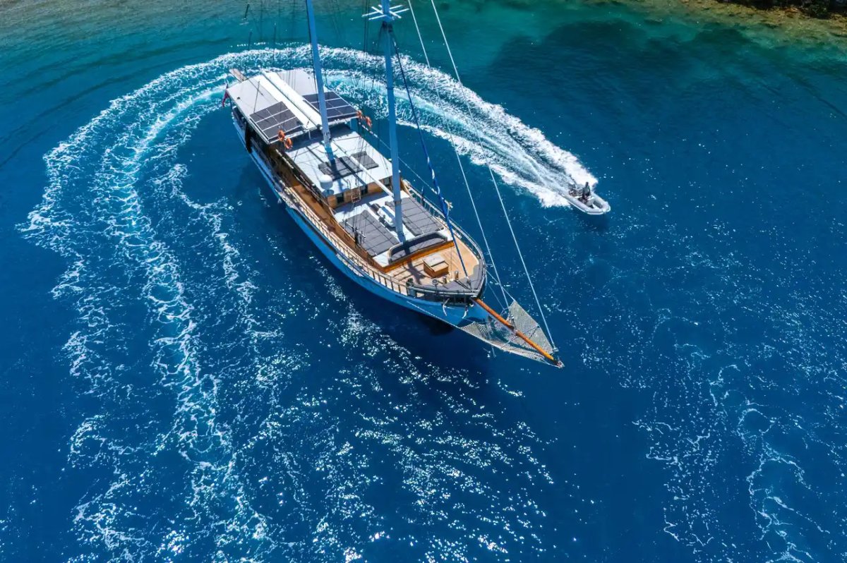 Luxury yacht experience in Dodecanese Islands