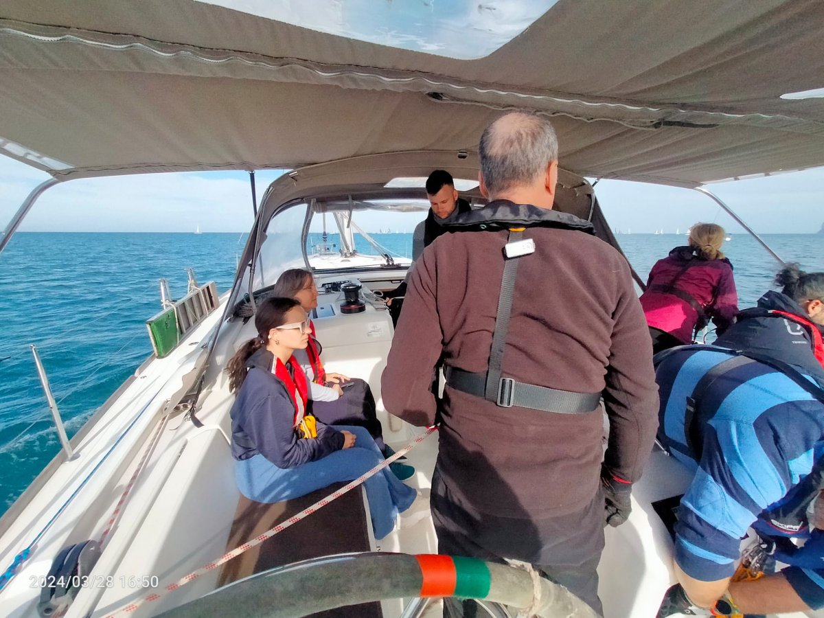 Learn to sail in the Mediterranean Sea