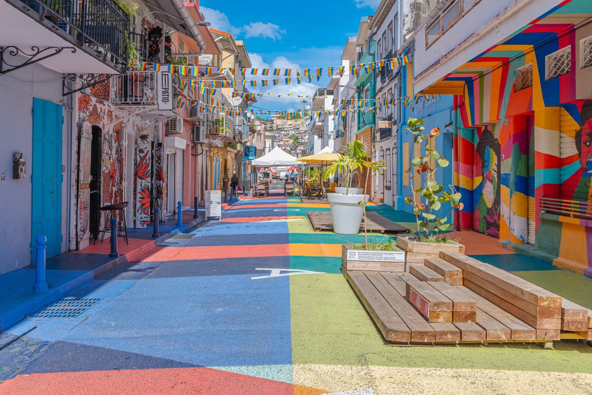 Caribbean Mile Building: Become an Independent Sailor